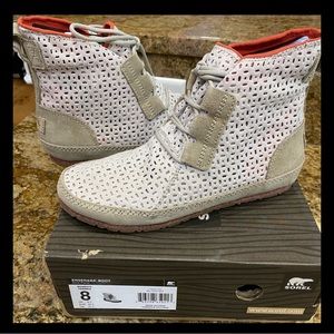 Sorel Women's Ensenada Boot size 8